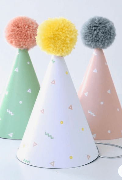 Kids creating art at party